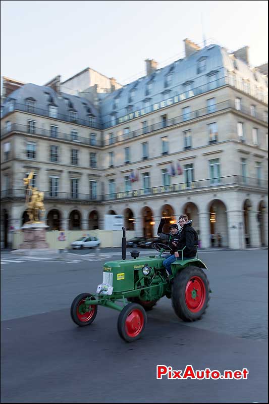Traversee de Paris 2015, Tracteur Fendt Dieselross