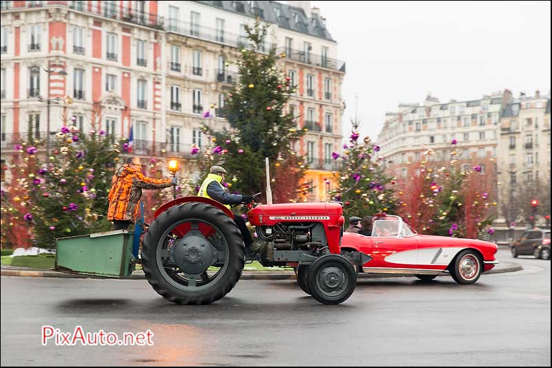 Traversee-de-Paris Hivernale, Tracteur Massey Ferguson